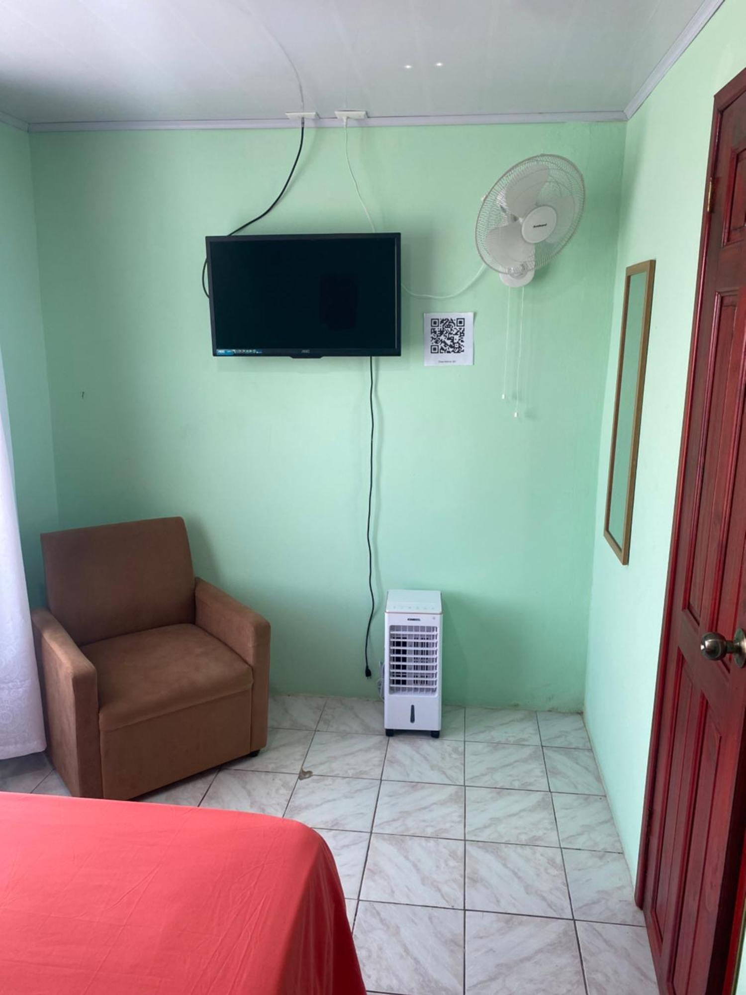 Hostel Casa Marina Puerto Limon Ngoại thất bức ảnh